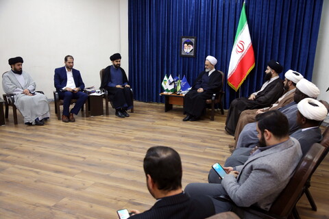 تصاویر/ دیدار مدیر و مسئولین  شبکه های جهانی ولایت با آیت الله اعرافی