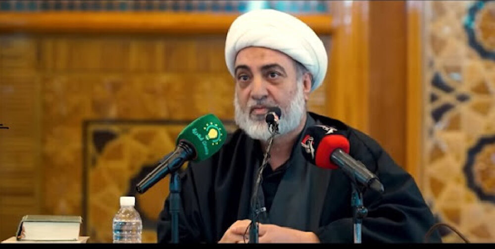 رجل دين بارز يتلقى رسائل تهديد بالتصفية ومؤيدوه بالبصرة يلتفون حوله رجل دين بارز يتلقى رسائل تهديد بالتصفية ومؤيدوه بالبصرة يلتفون حوله