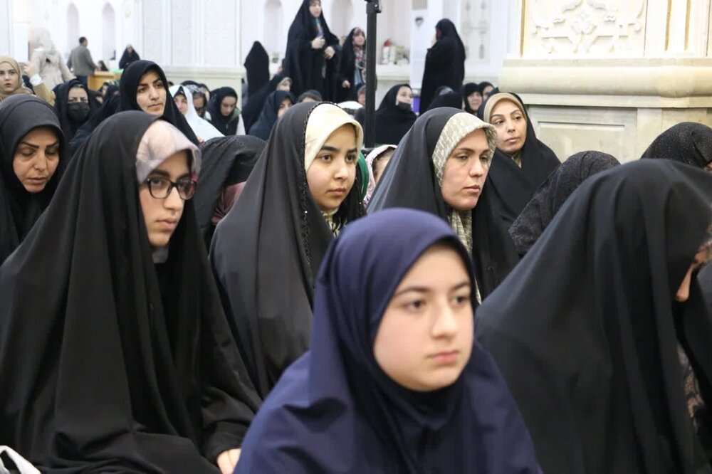 دیدار اعضای کانون های فرهنگی هنری مساجد با امام جمعه اردبیل