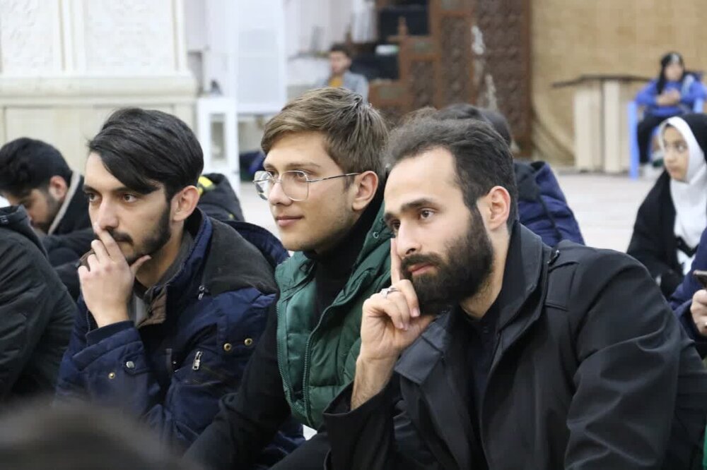 دیدار اعضای کانون های فرهنگی هنری مساجد با امام جمعه اردبیل