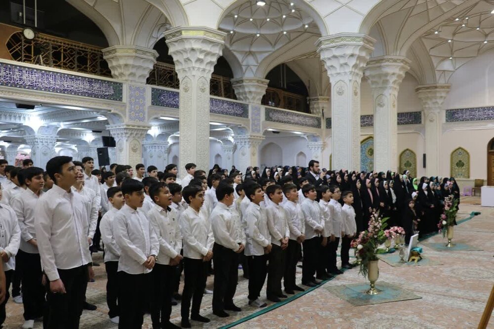 دیدار اعضای کانون های فرهنگی هنری مساجد با امام جمعه اردبیل