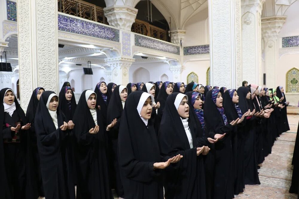 دیدار اعضای کانون های فرهنگی هنری مساجد با امام جمعه اردبیل