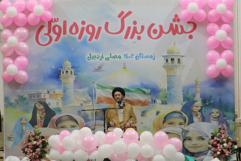 تصاویر/ جشن بزرگ روزه اولی‌ها در مصلای اردبیل