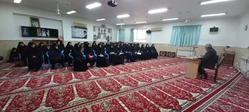 نشست سلامت رمضان در مدرسه علمیه تخصصی فاطمه الزهرا(س) اردکان
