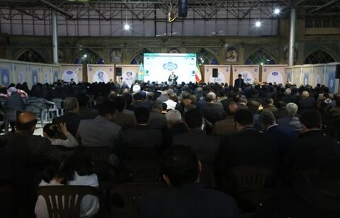 تصاویر| «ضیافت نور» دیدار رمضانی مسئولان و کارکنان برخی از دستگاه های اجرایی با نماینده ولی فقیه در فارس