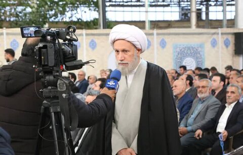 تصاویر| «ضیافت نور» دیدار رمضانی مسئولان و کارکنان برخی از دستگاه های اجرایی با نماینده ولی فقیه در فارس