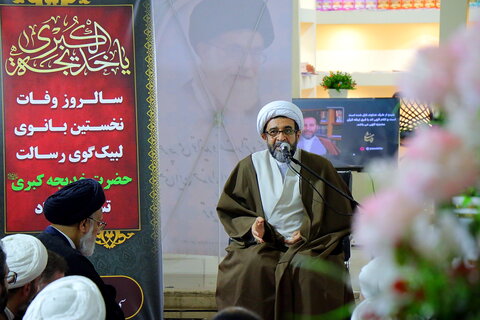 تصاویر/ حال و هوای ششمین روز سی ودومین نمایشگاه بین المللی قرآن کریم