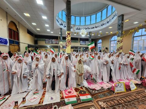 تصاویر/ مراسم جشن تکلیف دانش‌آموزان دختران در شهرستان چایپاره
