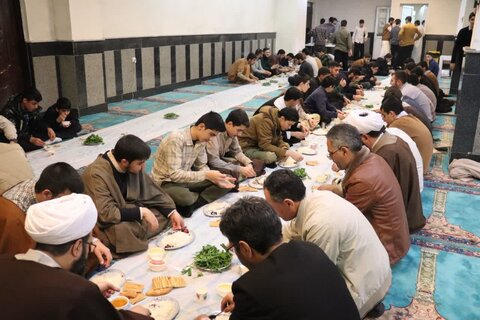 تصاویر/ حضور دانش آموزان شهید آهنگری ارومیه در مدرسه علمیه امام خامنه‌ای ارومیه