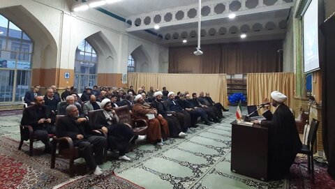 تصاویر/ دورهمی شعرا ، مادحین و مسئولین هیئات مذهبی ارومیه