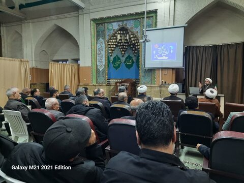 تصاویر/ دورهمی شعرا ، مادحین و مسئولین هیئات مذهبی ارومیه