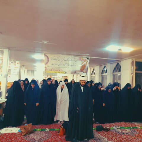 تصاویر/برگزاری مراسم افطاری در مدرسه علمیه الزهرا اراک