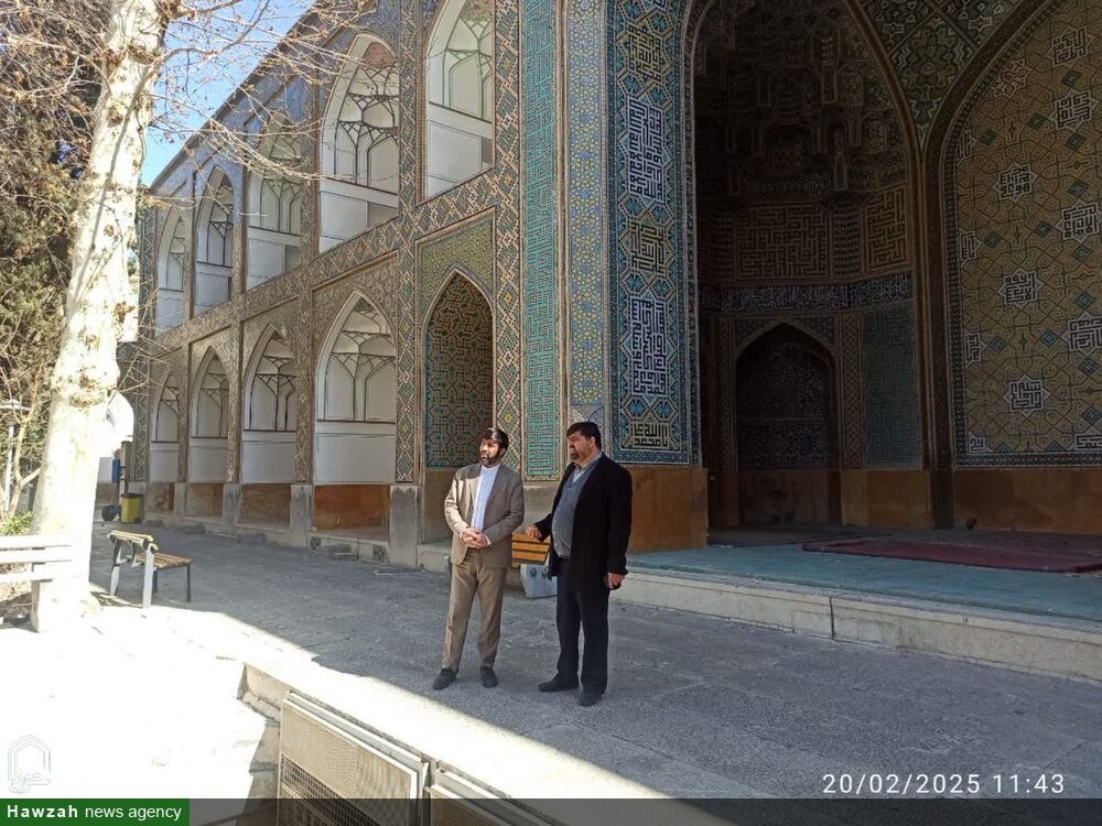 معاون اداری و مالی مرکز مدیریت حوزه علمیه خراسان به اصفهان سفر کرد