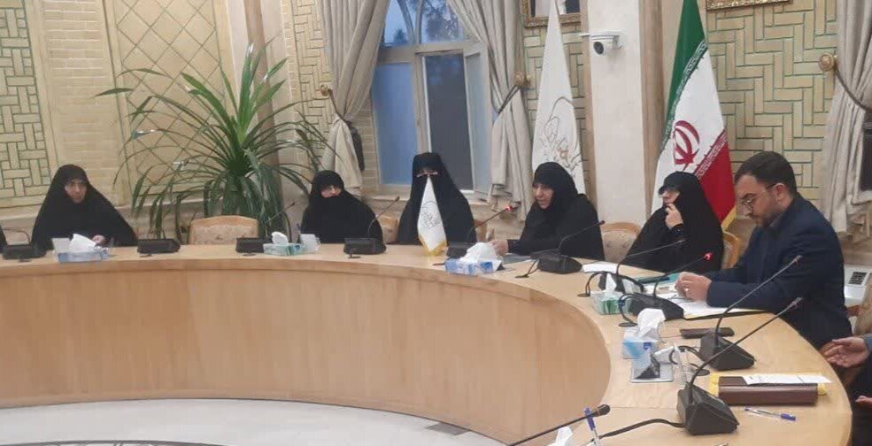 جامعه الزهرا (س) با همه ظرفیت های خود آماده همکاری با نهادهای انقلابی است