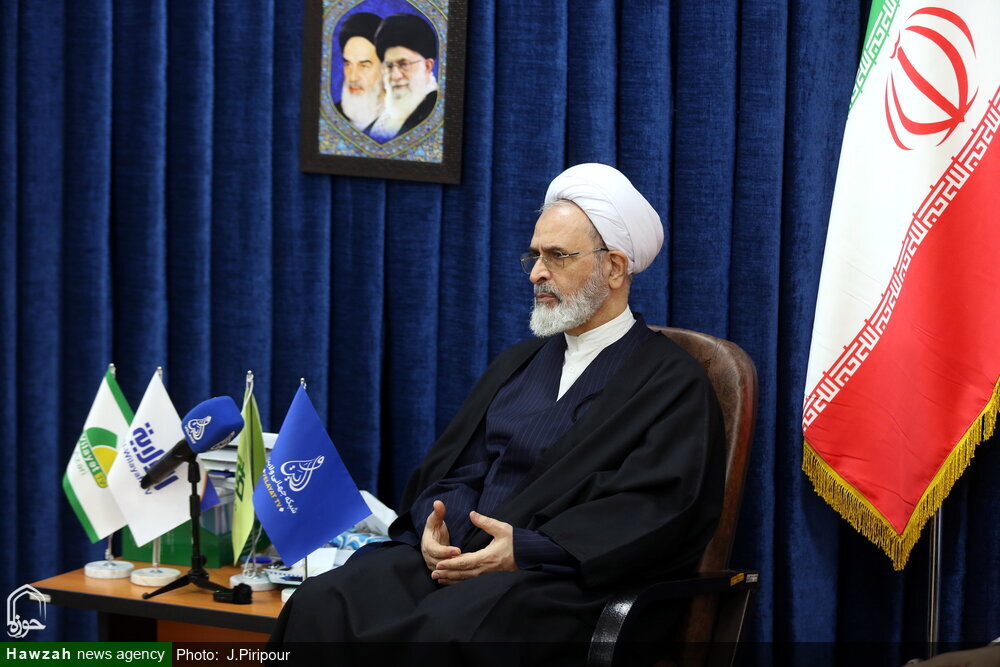 इस्लाम और शिया किसी भी कौम,नस्ल,या भौगोलिक सीमा में सीमित नहीं किया जा सकता।आयतुल्लाह आराफ़ी इस्लाम और शिया किसी भी कौम,नस्ल,या भौगोलिक सीमा में सीमित नहीं किया जा सकता।आयतुल्लाह आराफ़ी