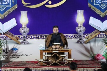 تصاویر/ محفل قرآنی با حضور قاری بین المللی در مدرسه علمیه کنگان