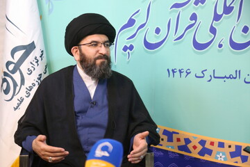 فیلم | حضور امام جمعه زنجان در غرفه خبرگزاری حوزه