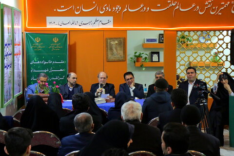 تصاویر/ حال و هوای هفتمین روز سی ودومین نمایشگاه بین المللی قرآن کریم