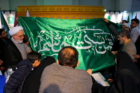 تصاویر/ قرعه کشی تبرکات عتبه حسینیه در سی و دومین نمایشگاه بین المللی قرآن کریم