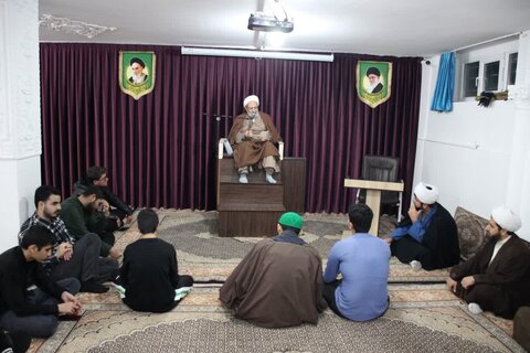 تصاویر/دورهمی اساتید و طلاب مدرسه علمیه امام صادق (ع)بیجار