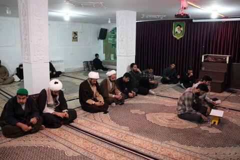 تصاویر/دورهمی اساتید و طلاب مدرسه علمیه امام صادق (ع)بیجار