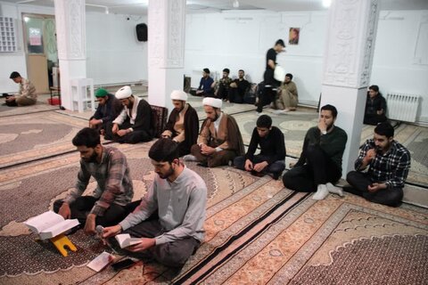 تصاویر/دورهمی اساتید و طلاب مدرسه علمیه امام صادق (ع)بیجار