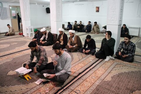 تصاویر/دورهمی اساتید و طلاب مدرسه علمیه امام صادق (ع)بیجار