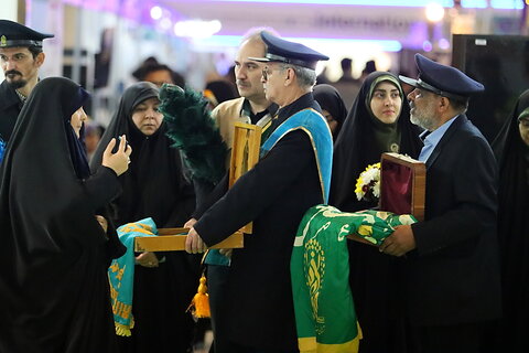 تصاویر/ جلوه ای از آستان های مقدس در نمایشگاه قرآن