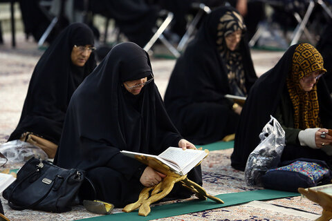 برپایی محفل «مائده نور» ویژه بانوان در حرم حضرت معصومه(س)