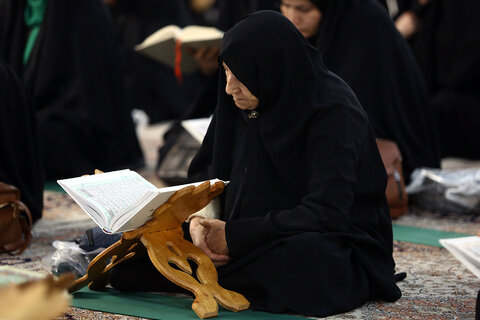 برپایی محفل «مائده نور» ویژه بانوان در حرم حضرت معصومه(س)