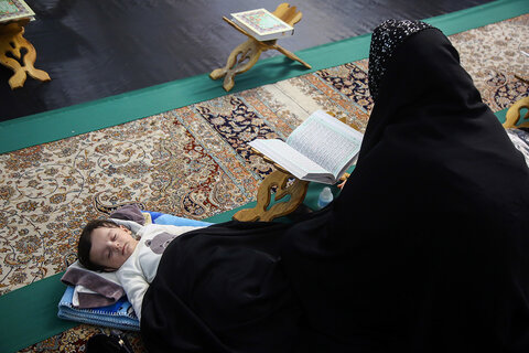 برپایی محفل «مائده نور» ویژه بانوان در حرم حضرت معصومه(س)