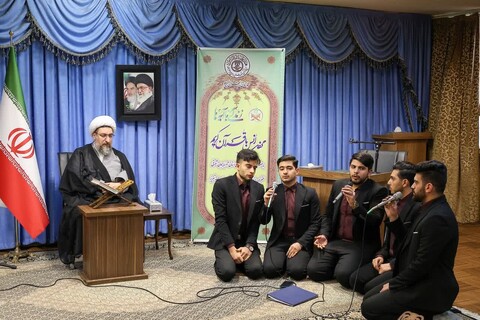 تصاویر/ محفل انس با قرآن کریم در بیت امام جمعه تبریز با محوریت طرح «زندگی با آیه ها»
