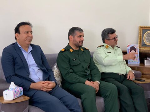 تصاویر/ دیدار با خانواده معظم شهدا در روز بزرگداشت خانواده شهدا