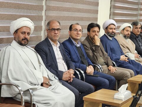 تصاویر/حضور مدیر حوزه علمیه کردستان در جلسه شورای اقامه نماز این استان