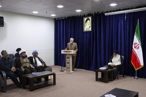 دیدار جمعی از خانواده شهدا و ایثارگران اهواز با نماینده ولی فقیه در خوزستان