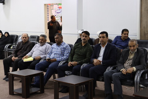 دیدار جمعی از خانواده شهدا و ایثارگران اهواز با نماینده ولی فقیه در خوزستان