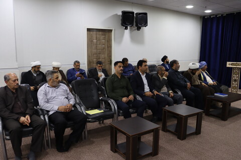 دیدار جمعی از خانواده شهدا و ایثارگران اهواز با نماینده ولی فقیه در خوزستان