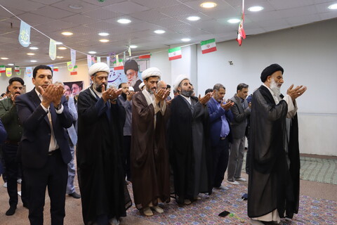 دیدار جمعی از خانواده شهدا و ایثارگران اهواز با نماینده ولی فقیه در خوزستان