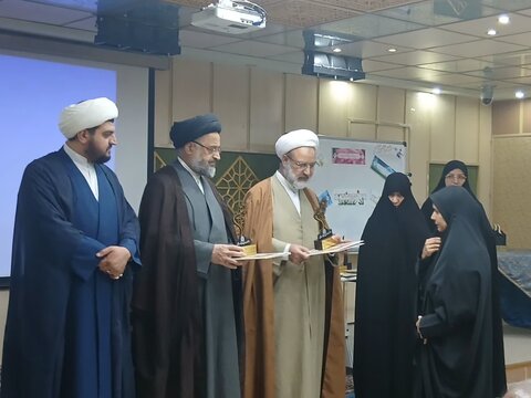 تصاویر/ برگزاری دو اختتامیه استانی جشنواره نورالثقلین و همایش بیانیه گام دوم انقلاب