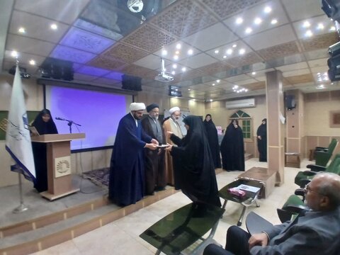 تصاویر/ برگزاری دو اختتامیه استانی جشنواره نورالثقلین و همایش بیانیه گام دوم انقلاب