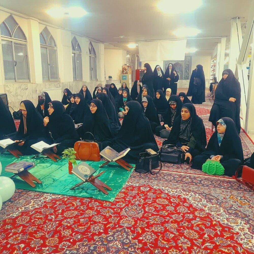 کلیپ | برگزاری مراسم افطاری در مدرسه علمیه الزهرا(س) اراک