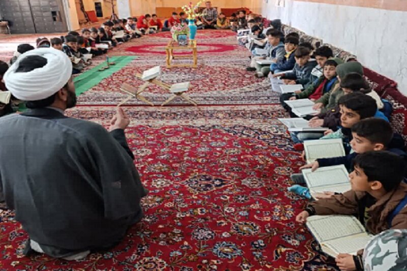 حمایت حضرت خدیجه(س) از پیامبر(ص) نقش مهمی در پیشبرد اسلام داشت