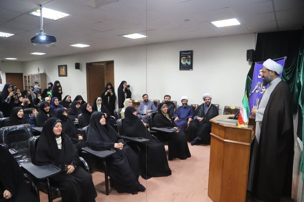 नई पीढ़ी की तरबियत महिलाओं की मूल ज़िम्मेदारी है नई पीढ़ी की तरबियत महिलाओं की मूल ज़िम्मेदारी है