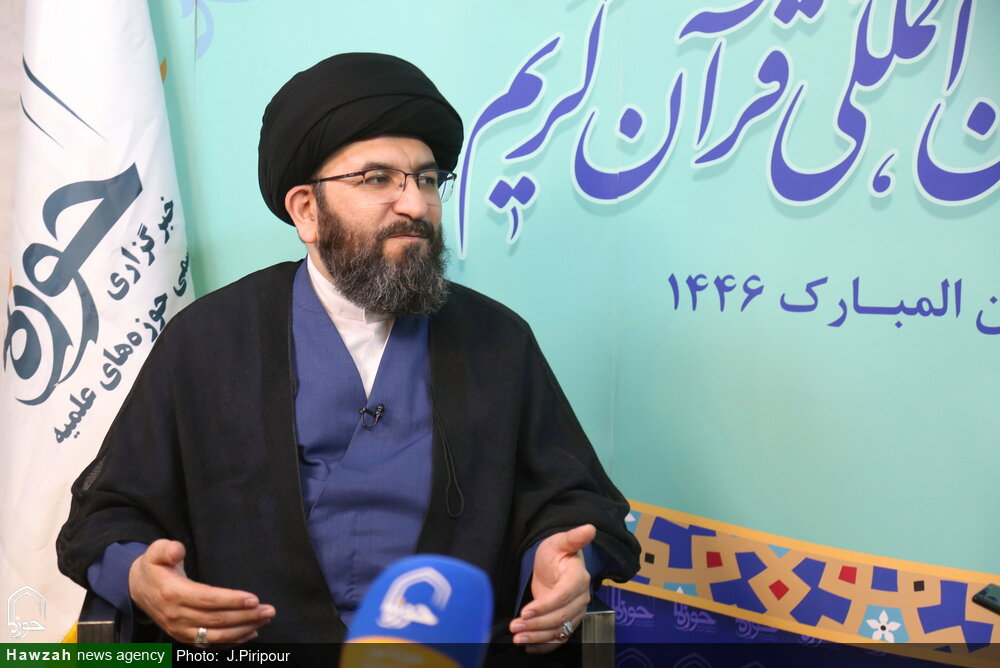 فیلم | حضور امام جمعه زنجان در غرفه خبرگزاری حوزه