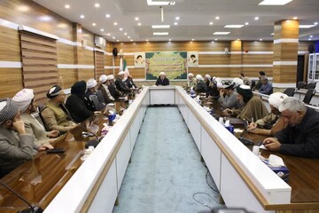 فیلم| نشست ائمه جمعه کردستان با نماینده ولی فقیه در استان