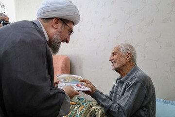 سلام رهبر معظم انقلاب به خانواده‌های معظم شهدا در تبریز ابلاغ شد