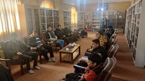 تصاویر/ بازدید دانش آموزان مدرسه شهید مفتح خوی از مدرسه علمیه امام خمینی (ره) شهرستان خوی