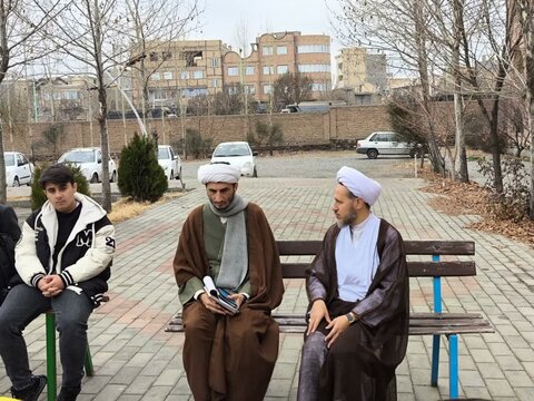 تصاویر/ بازدید دانش آموزان مدرسه شهید مفتح خوی از مدرسه علمیه امام خمینی (ره) شهرستان خوی