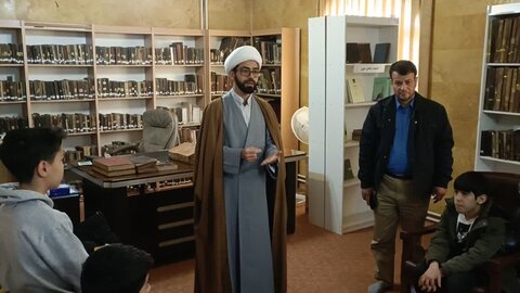 تصاویر/ بازدید دانش آموزان مدرسه شهید مفتح خوی از مدرسه علمیه امام خمینی (ره) شهرستان خوی