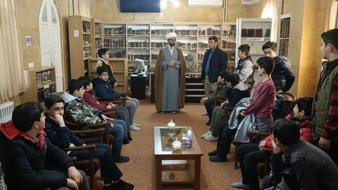 تصاویر/ بازدید دانش آموزان مدرسه شهید مفتح خوی از مدرسه علمیه امام خمینی (ره) شهرستان خوی